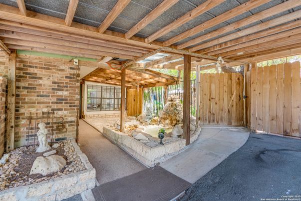 Exterior, Wooden Beams