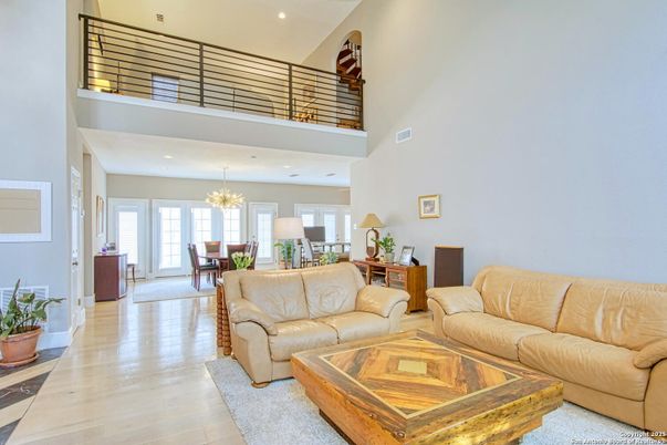 Chandelier, Dining room, Interior, Living room, Recessed Lighting, Wood Texture Flooring