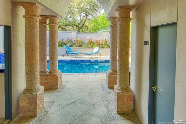 Exterior, Pool