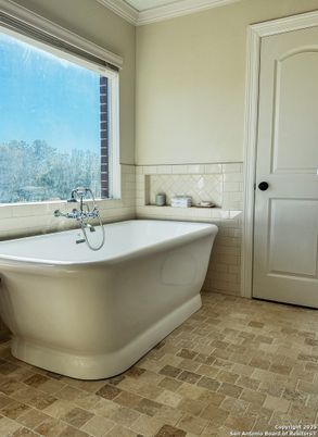 Bathroom, Free Standing Baths, Interior