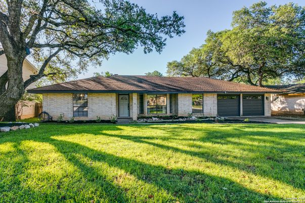 Attached, Backyard, Exterior, Facade, Brick Facade, Ranch