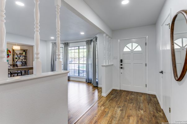 Interior, Pendant Lights, Recessed Lighting, Wood Texture Flooring