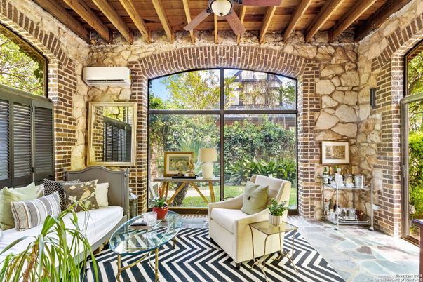 Interior, Living room, Stone Walls, Wooden Beams, Wooden Ceilings