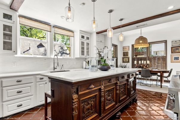 Dining room, Interior, Kitchen, Pendant Lights, Recessed Lighting