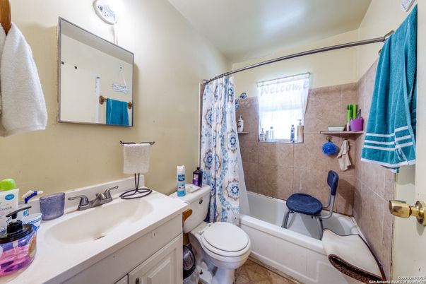 Bathroom, Interior