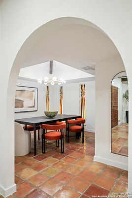 Chandelier, Dining room, Interior, Pendant Lights