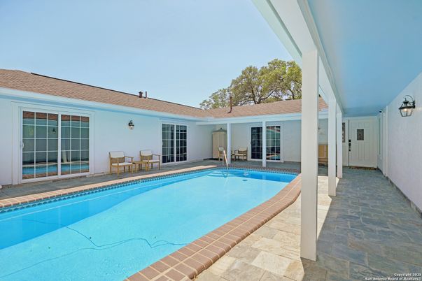 Exterior, Pool