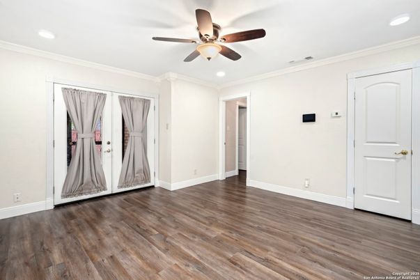 Empty room, Interior, Recessed Lighting, Wood Texture Flooring