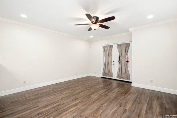 Empty room, Interior, Recessed Lighting, Wood Texture Flooring