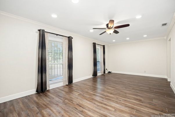 Empty room, Interior, Recessed Lighting, Wood Texture Flooring