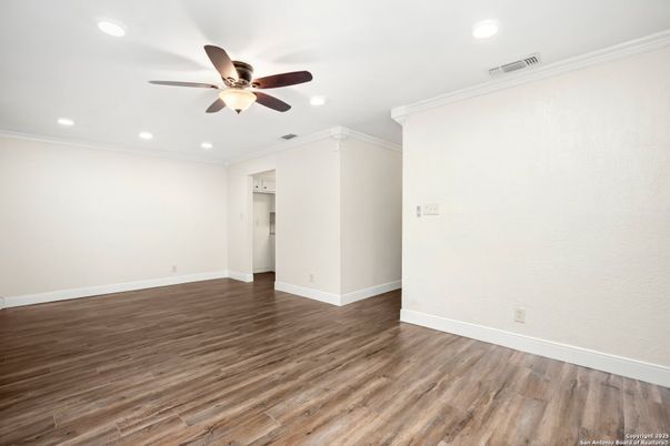 Empty room, Interior, Recessed Lighting, Wood Texture Flooring