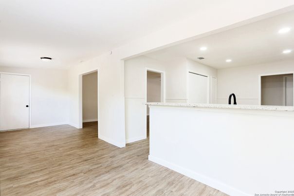 Interior, Recessed Lighting, Wood Texture Flooring
