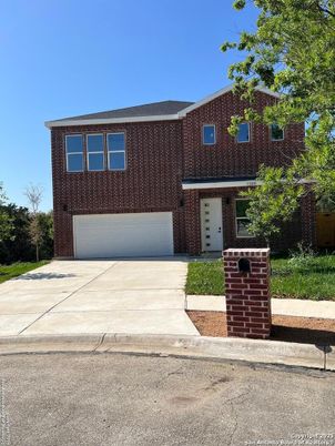 Attached, Exterior, Facade, Brick Facade, Rowhouse