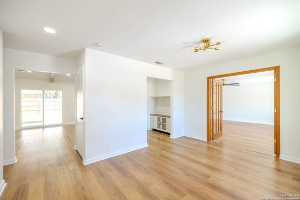 Empty room, Interior, Recessed Lighting, Wood Texture Flooring