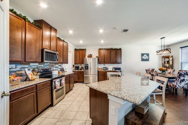 Dining room, Interior, Kitchen, Pendant Lights, Recessed Lighting, Stainless Steel Appliances