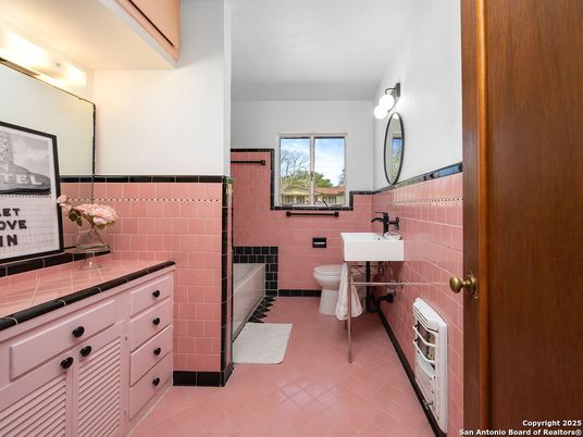 Bathroom, Interior, Tile Countertops