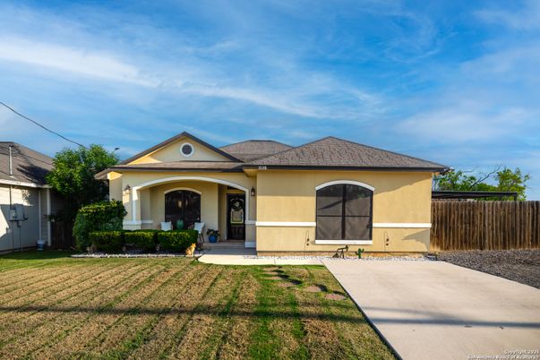 Backyard, Exterior, Facade, French Provincial