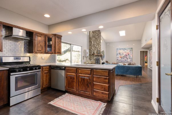 Interior, Kitchen, Living room, Recessed Lighting, Stainless Steel Appliances
