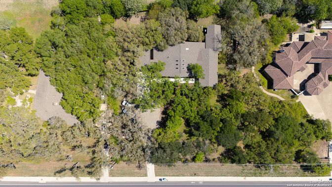 Exterior, Drone