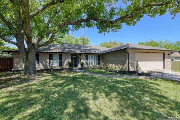 Attached, Exterior, Facade, Brick Facade, Ranch