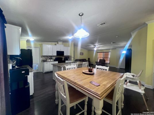 Dining room, Interior, Kitchen, Pendant Lights, Recessed Lighting, Wood Texture Flooring