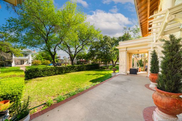 Backyard, Exterior