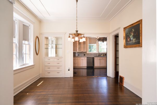 Chandelier, Interior, Kitchen, Pendant Lights, Wood Texture Flooring