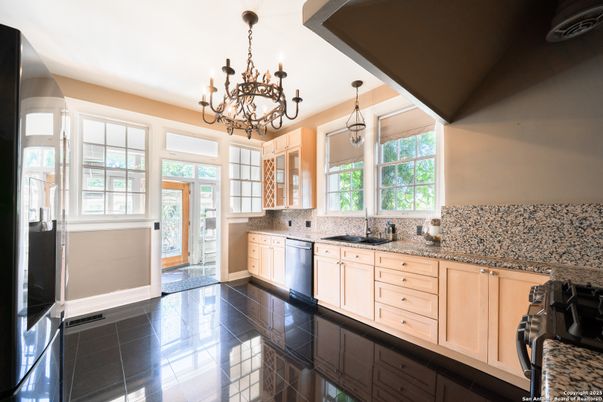 Chandelier, Interior, Kitchen, Pendant Lights