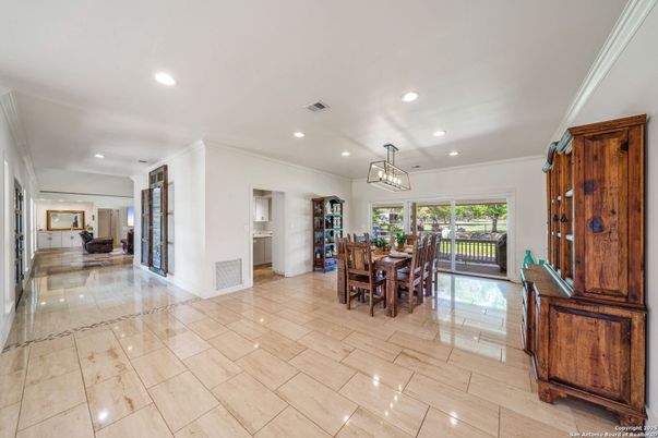 Dining room, Interior, Pendant Lights, Recessed Lighting