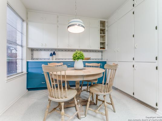 Dining room, Interior, Pendant Lights