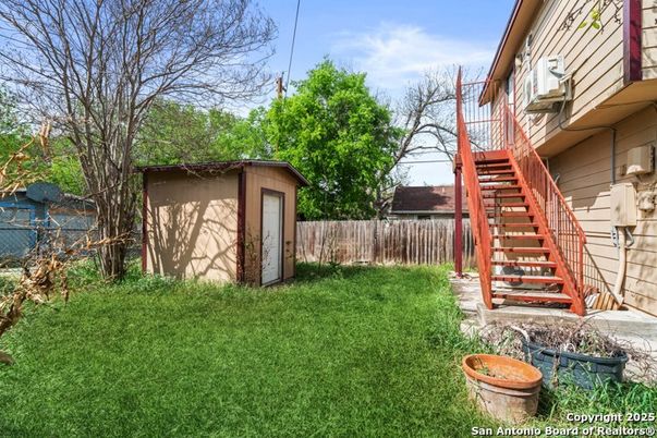 Backyard, Exterior