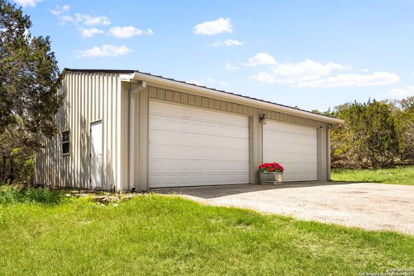 Detached Garage, Exterior