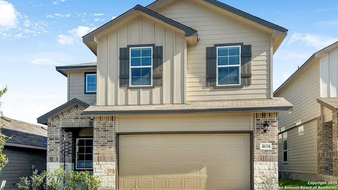Attached, Exterior, Facade, Brick Facade, American Craftsman