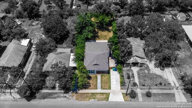 Exterior, Drone