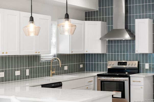 Interior, Kitchen, Pendant Lights, Stainless Steel Appliances
