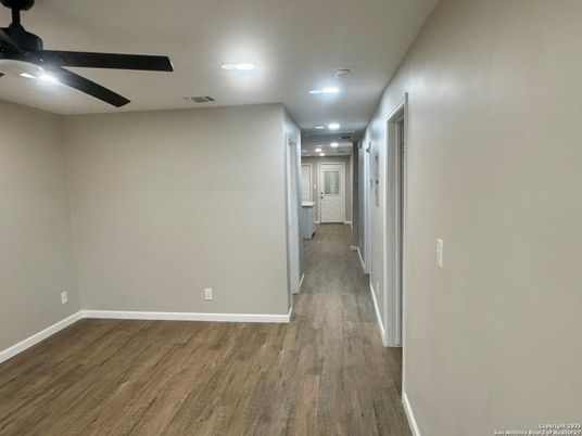 Interior, Recessed Lighting, Wood Texture Flooring