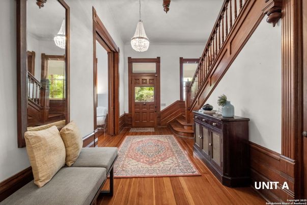 Interior, Pendant Lights, Wood Texture Flooring