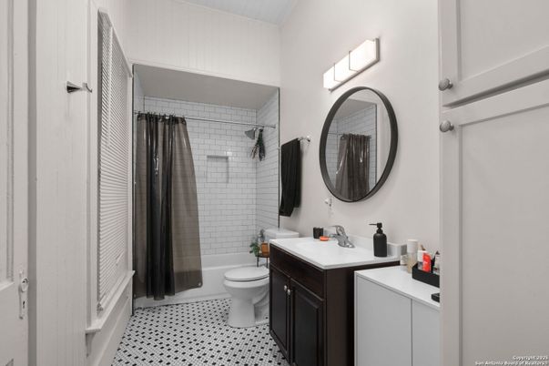 Bathroom, Interior