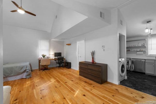 Home Office, Interior, Pendant Lights, Washer, Wood Texture Flooring