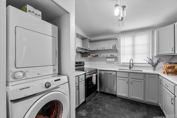 Interior, Kitchen, Pendant Lights, Washer