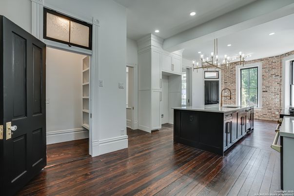 Chandelier, Interior, Kitchen, Recessed Lighting, Stone Walls, Wood Texture Flooring