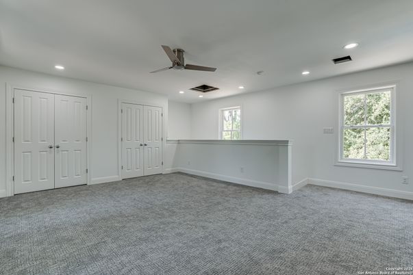 Empty room, Interior, Recessed Lighting