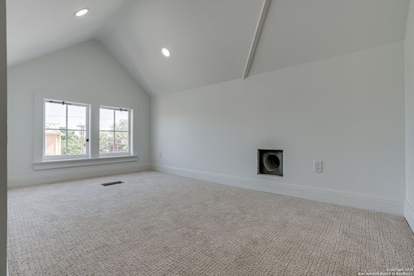 Empty room, Interior, Recessed Lighting
