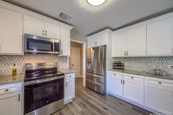Interior, Kitchen, Stainless Steel Appliances, Wood Texture Flooring