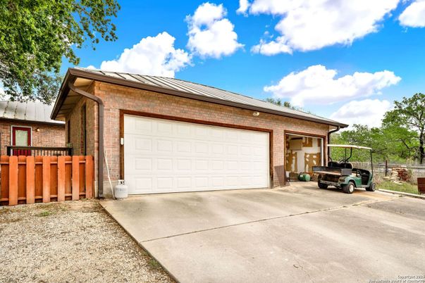 Detached Garage, Exterior
