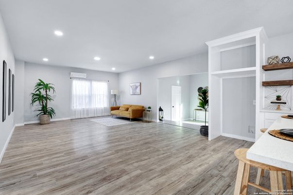 Interior, Recessed Lighting, Wood Texture Flooring