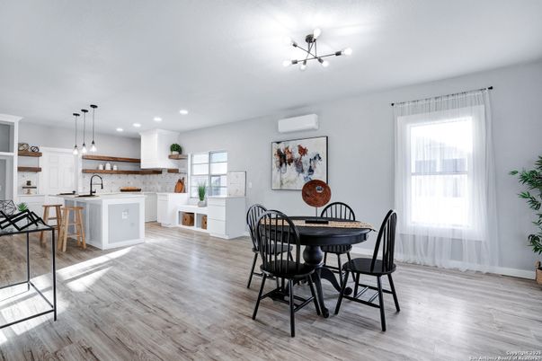 Dining room, Interior, Kitchen, Pendant Lights, Recessed Lighting, Wood Texture Flooring