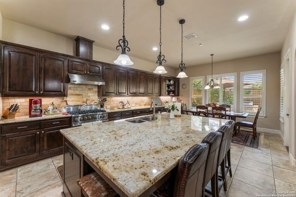 Dining room, Interior, Kitchen, Pendant Lights, Recessed Lighting, Stainless Steel Appliances