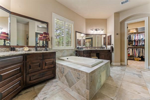 Bathroom, Dual Sink Vanities, Interior