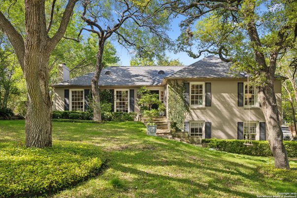 Exterior, Facade, Cape Cod